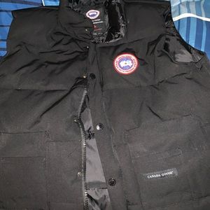 Canada goose vest size (m) 270$
